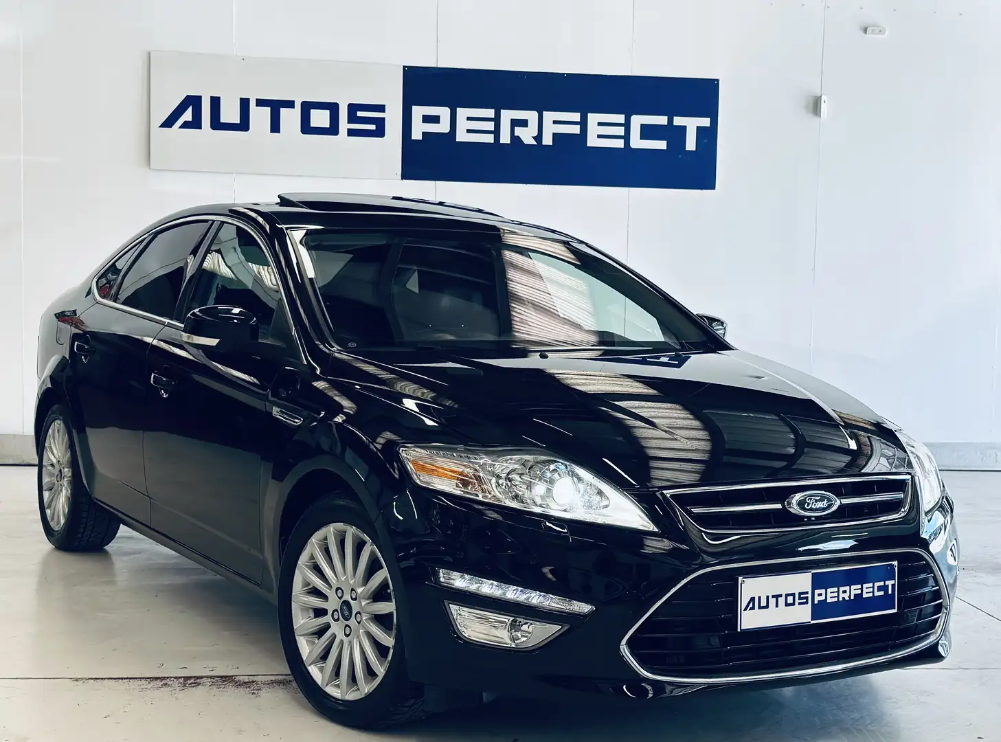 Ford Mondeo 2.0 TDCi Titanium TOIT OUV NAVI CAMERA XENON FULL Zwart - 2