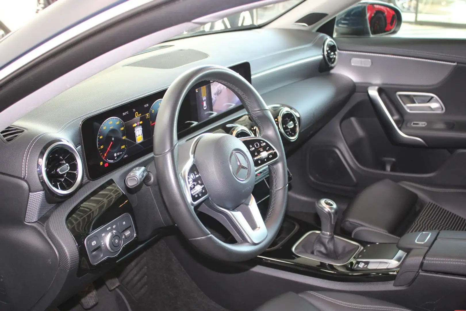 Mercedes-Benz CLA 180 D *PROGESSIVE* NAVI/MBUX/LED/LEDER/KAMERA Kék - 2