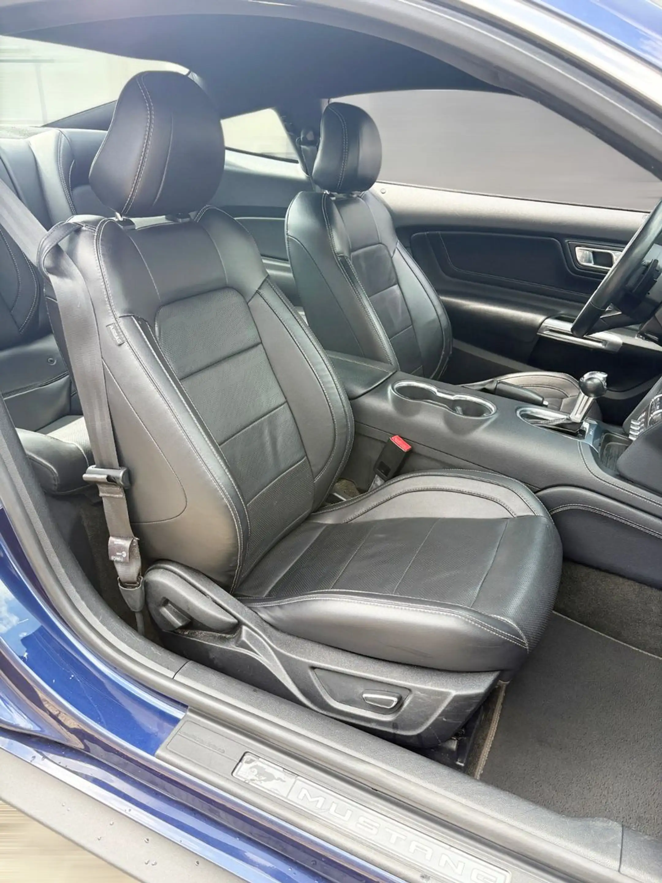 Ford Mustang 5.0 V8 GT Automatik 1.Hd SVT ACC DEUTSCH — photo 6