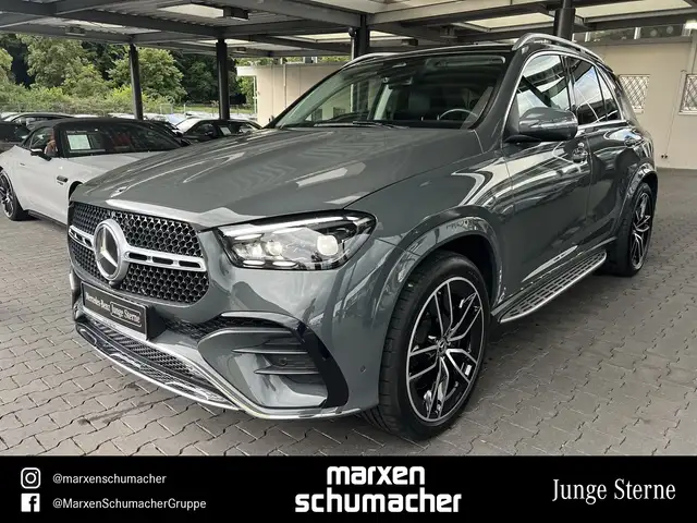 Mercedes-Benz 450 main image
