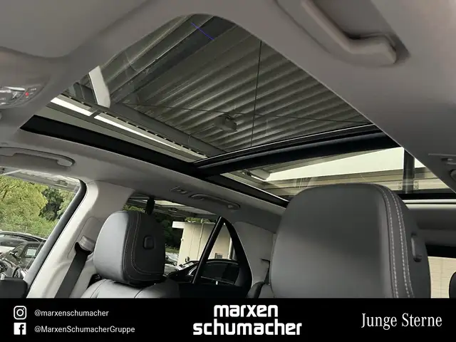 Mercedes-Benz 450 view 11