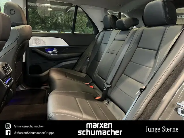 Mercedes-Benz 450 view 12