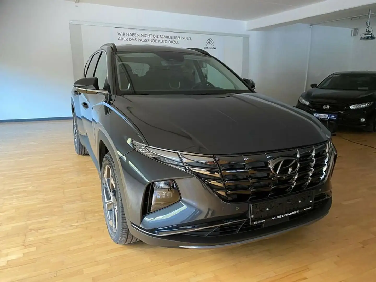 Hyundai TUCSON Prestige Mild-Hybrid 4WD Grau - 2