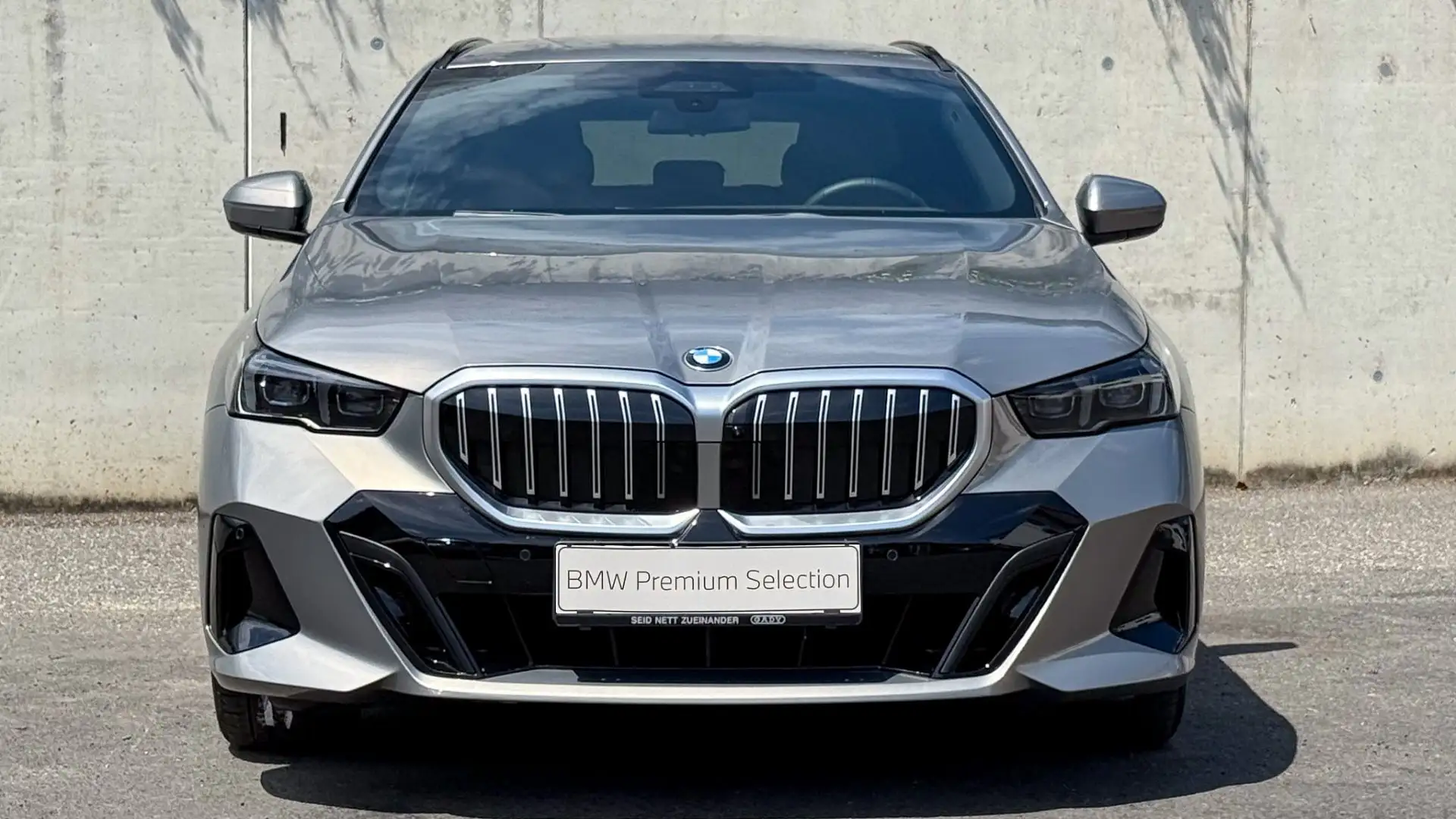 BMW 520 d xDrive M-Sportpaket Grau - 2