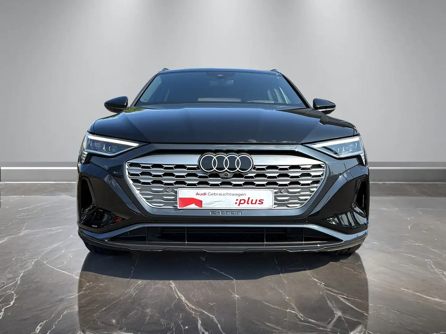 Audi Q8 e-tron 55 Advanced +360°+DIGITAL-MATRIX+CCS+ Schwarz - 2