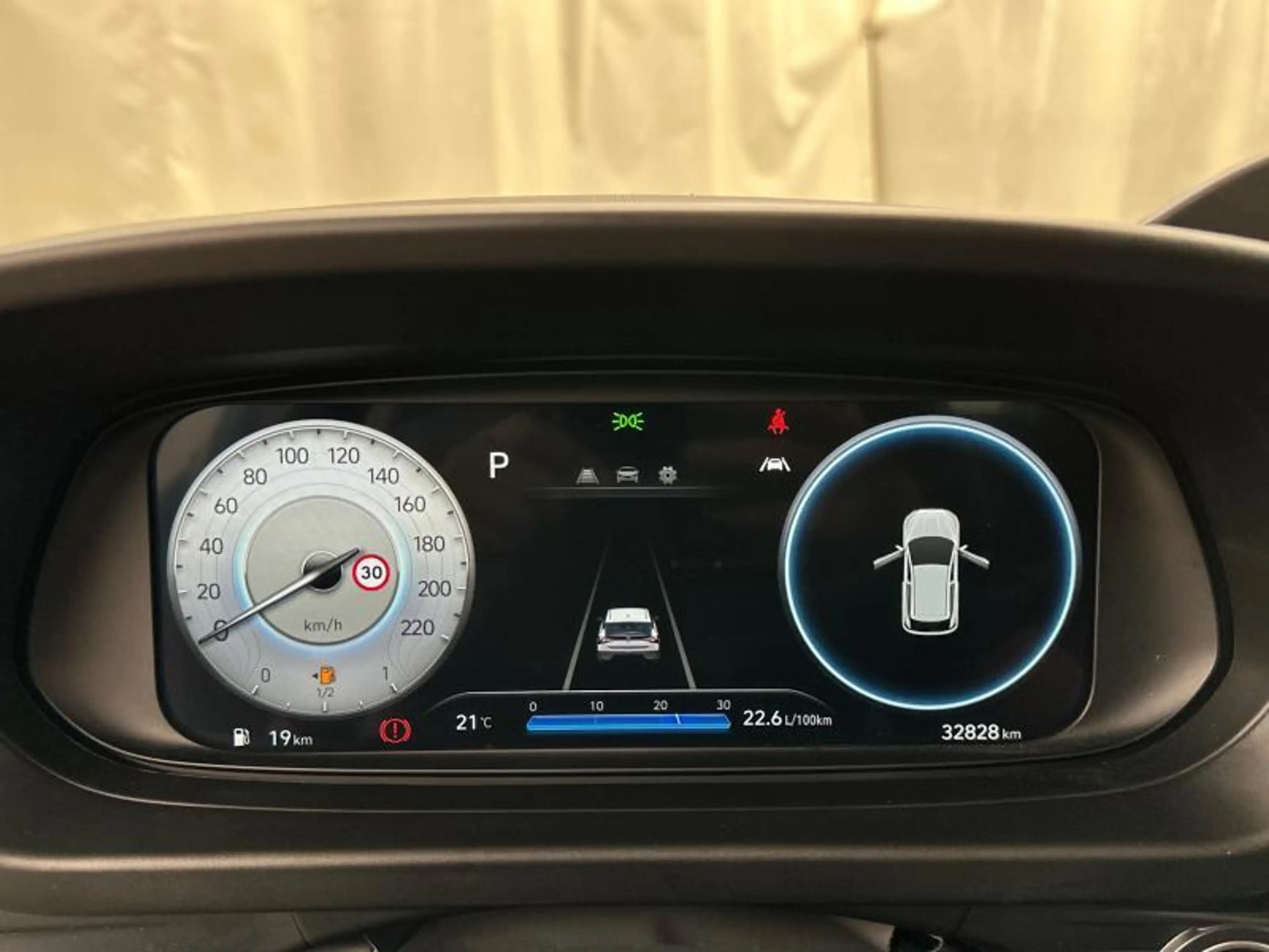 Hyundai i20 AT Comfort | winter pack — photo 14