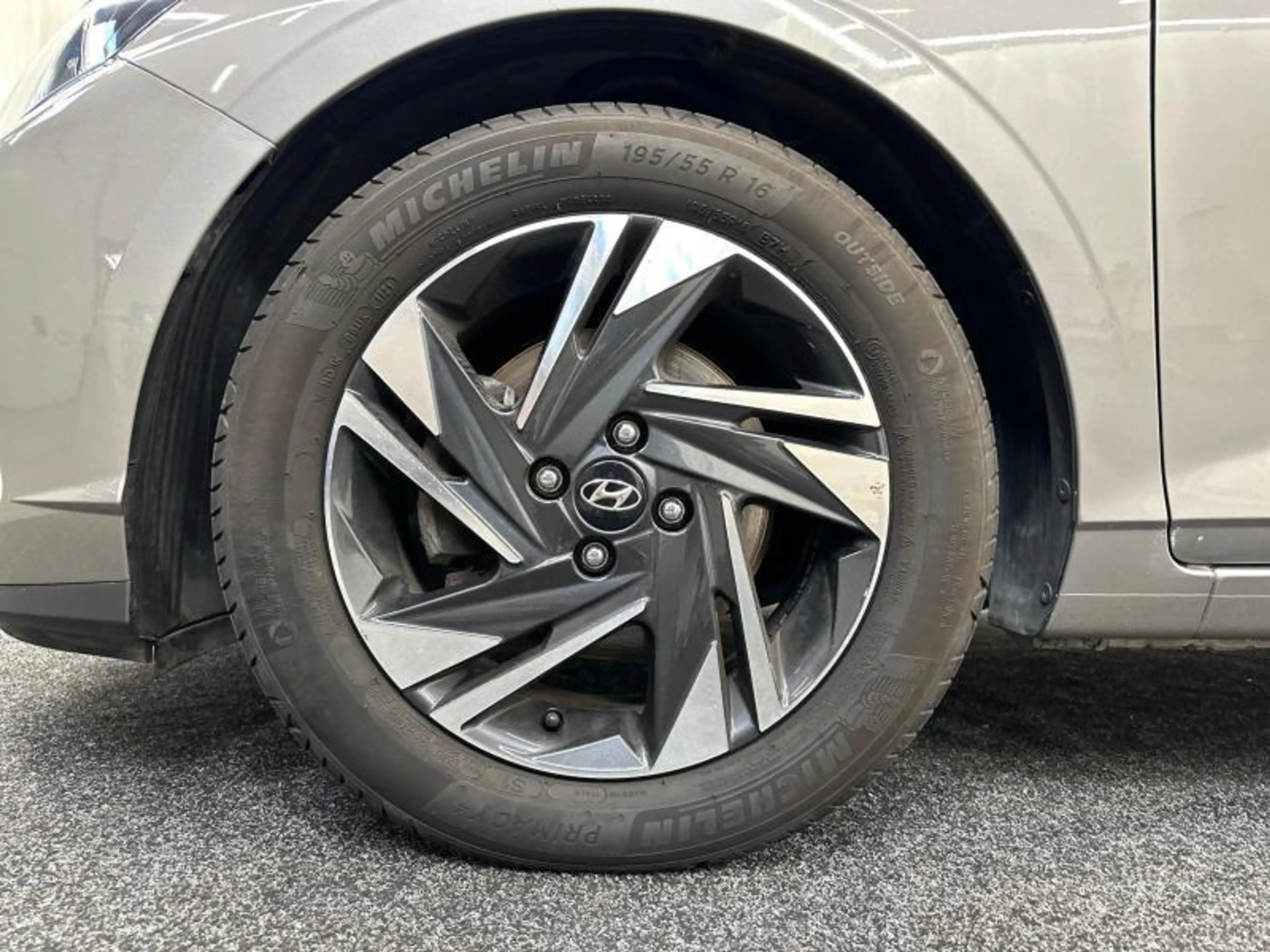 Hyundai i20 AT Comfort | winter pack — photo 15