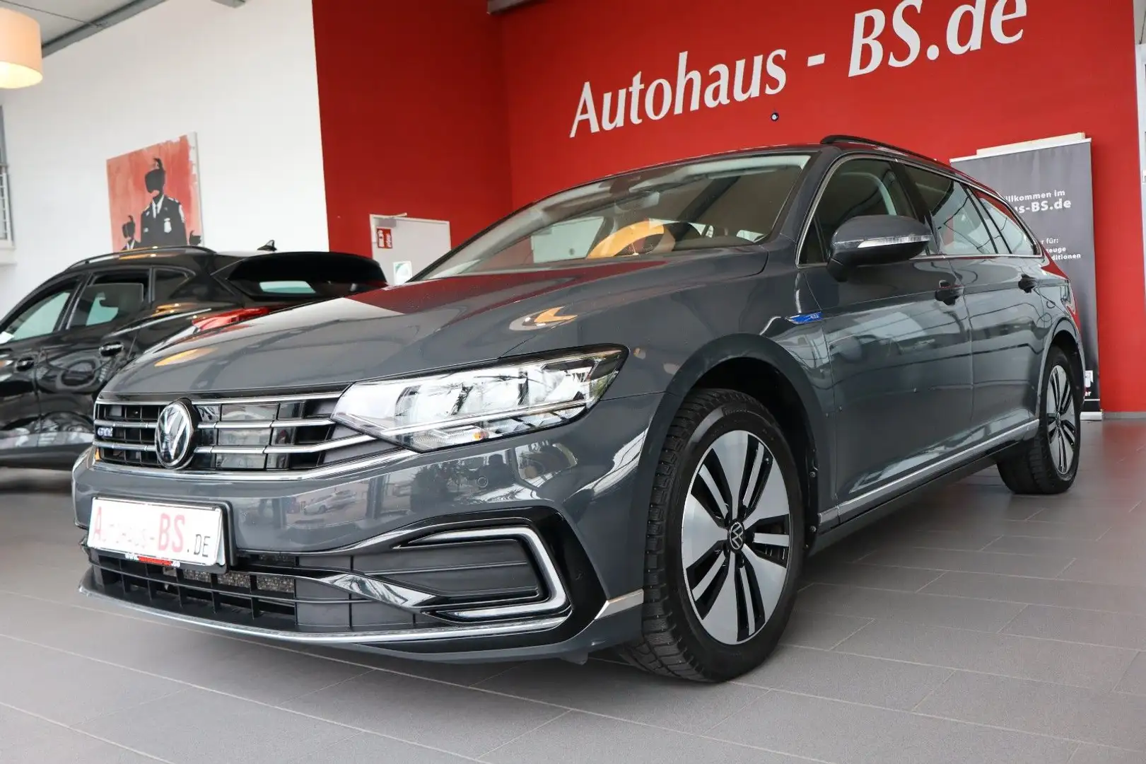 Volkswagen Passat Variant GTE 1.4 TSI DSG,Navi,LED,AHK,1Hd Grau - 1