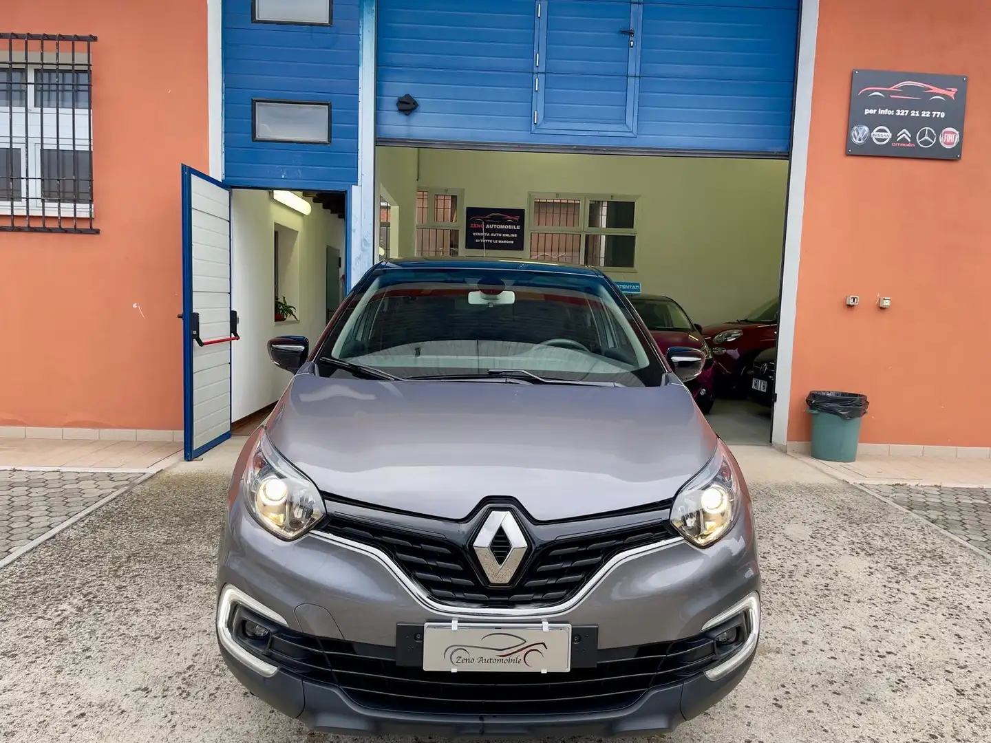 Renault Captur LIMITED-Navi-OK NEOPATENTATI Grigio - 2