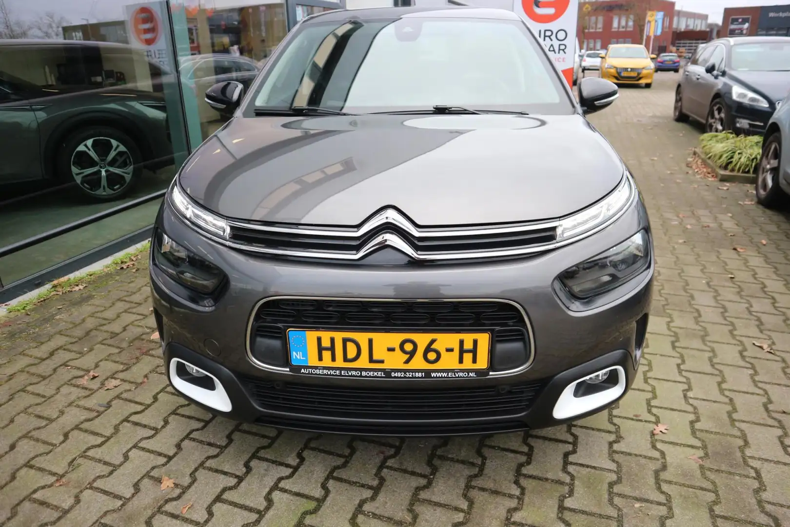 Citroen C4 Cactus 1.2 PureTech Shine 110PK NAVI CLIMA CRUISE PDC Sto Gris - 2