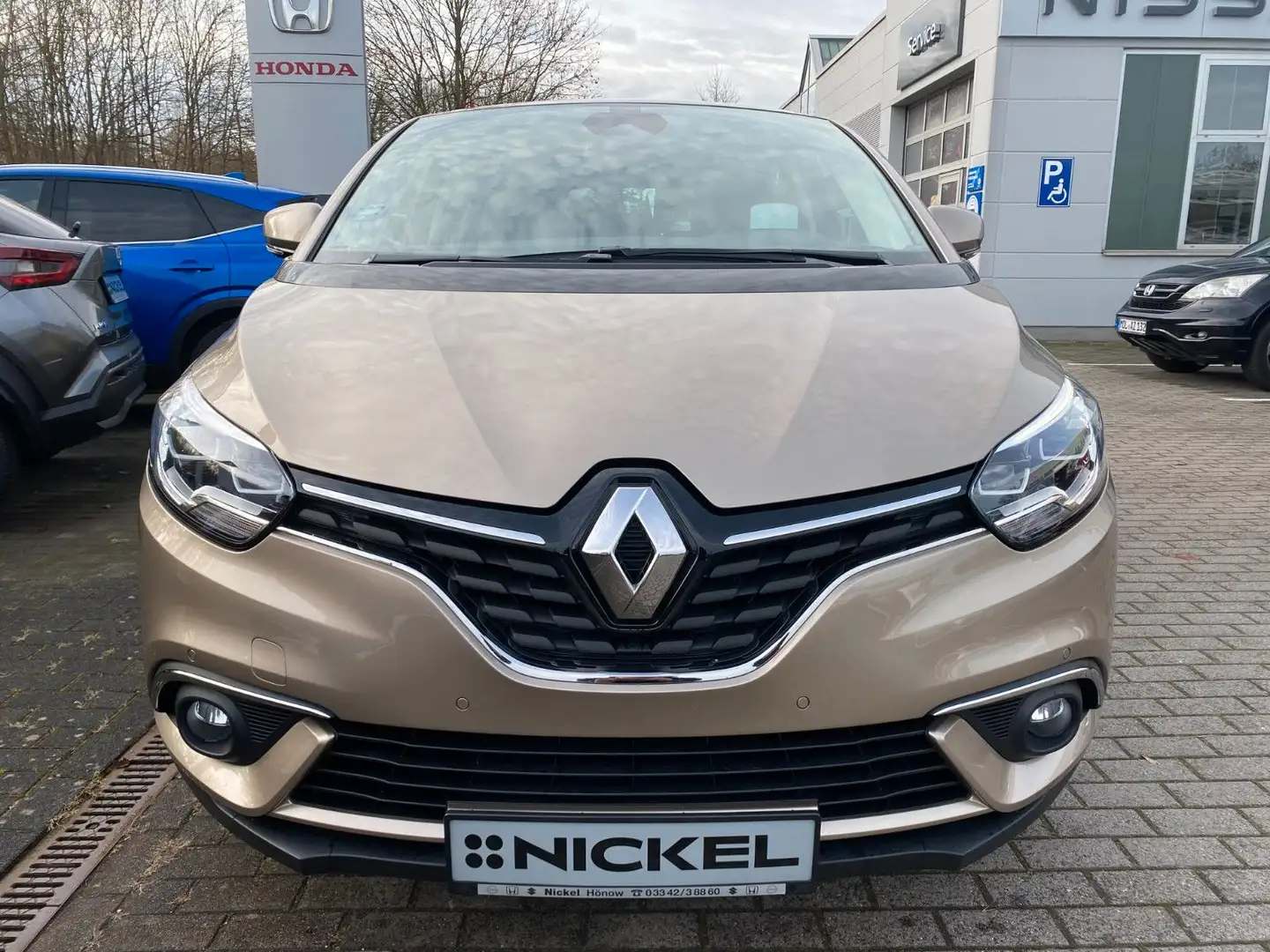 Renault Scenic IV BOSE Edition/Allwetter/Head-Up/Navi... Beige - 2