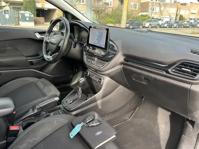 Ford Fiesta view 3