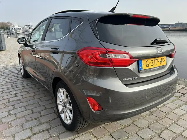 Ford Fiesta view 5