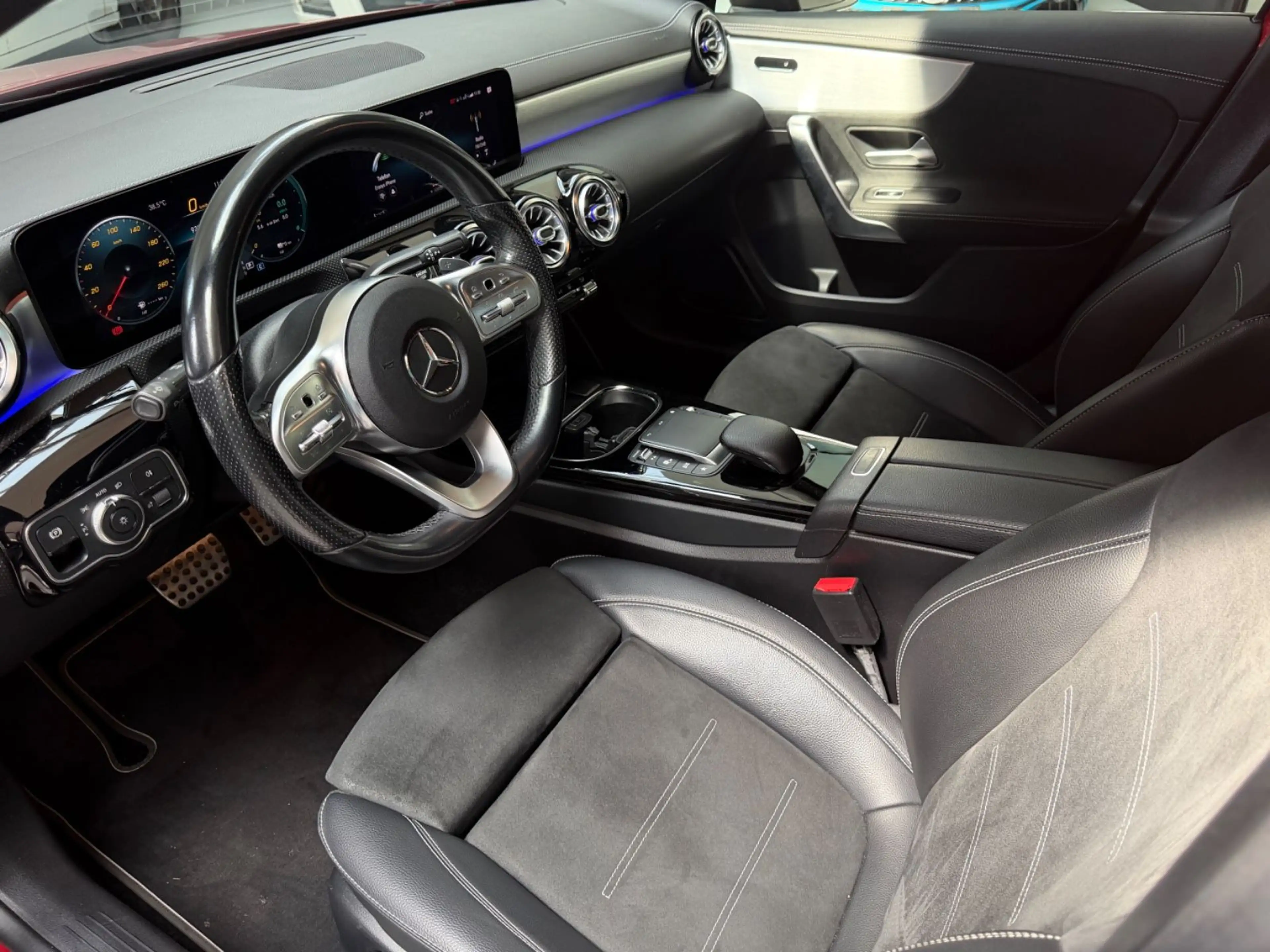 Mercedes-Benz A 250 A250e Limousine/Amg-Line/NightPaket/Plug-in/SHZ — photo 9
