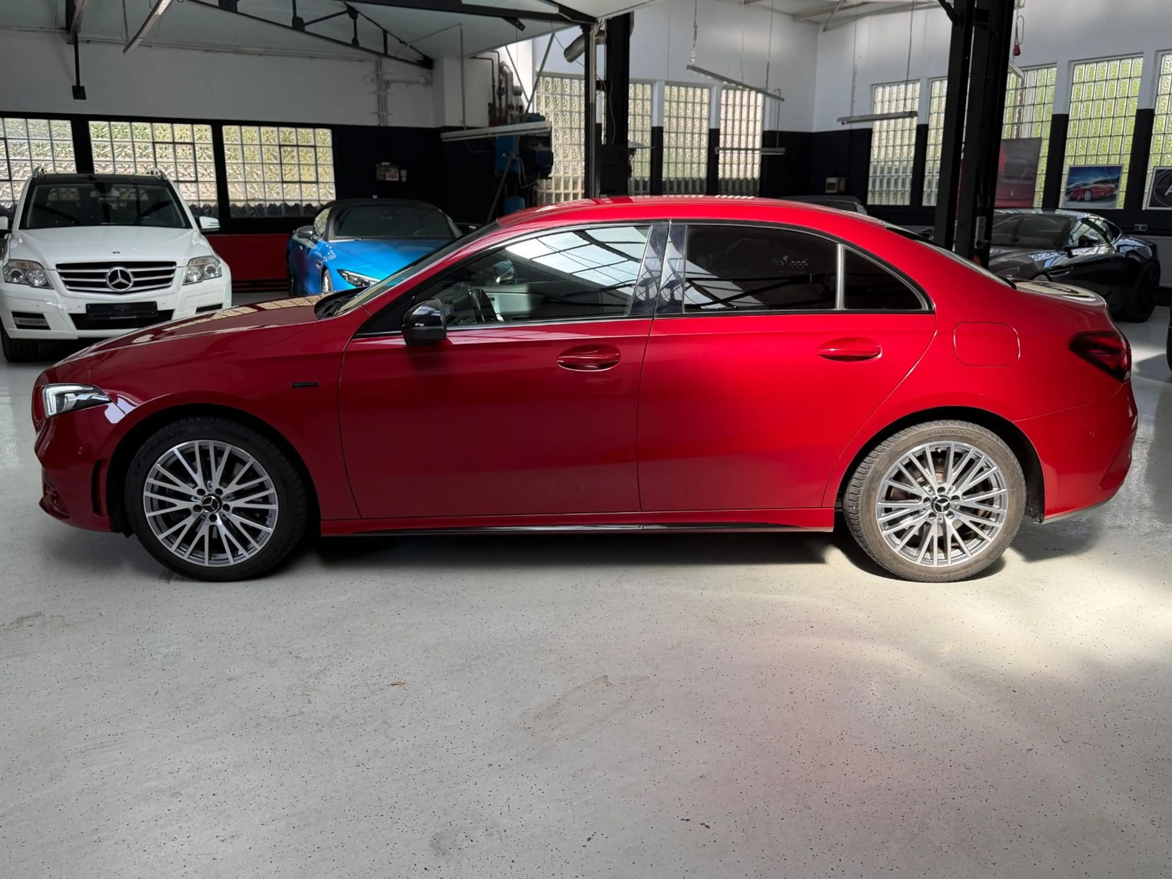 Mercedes-Benz A 250 A250e Limousine/Amg-Line/NightPaket/Plug-in/SHZ — photo 2