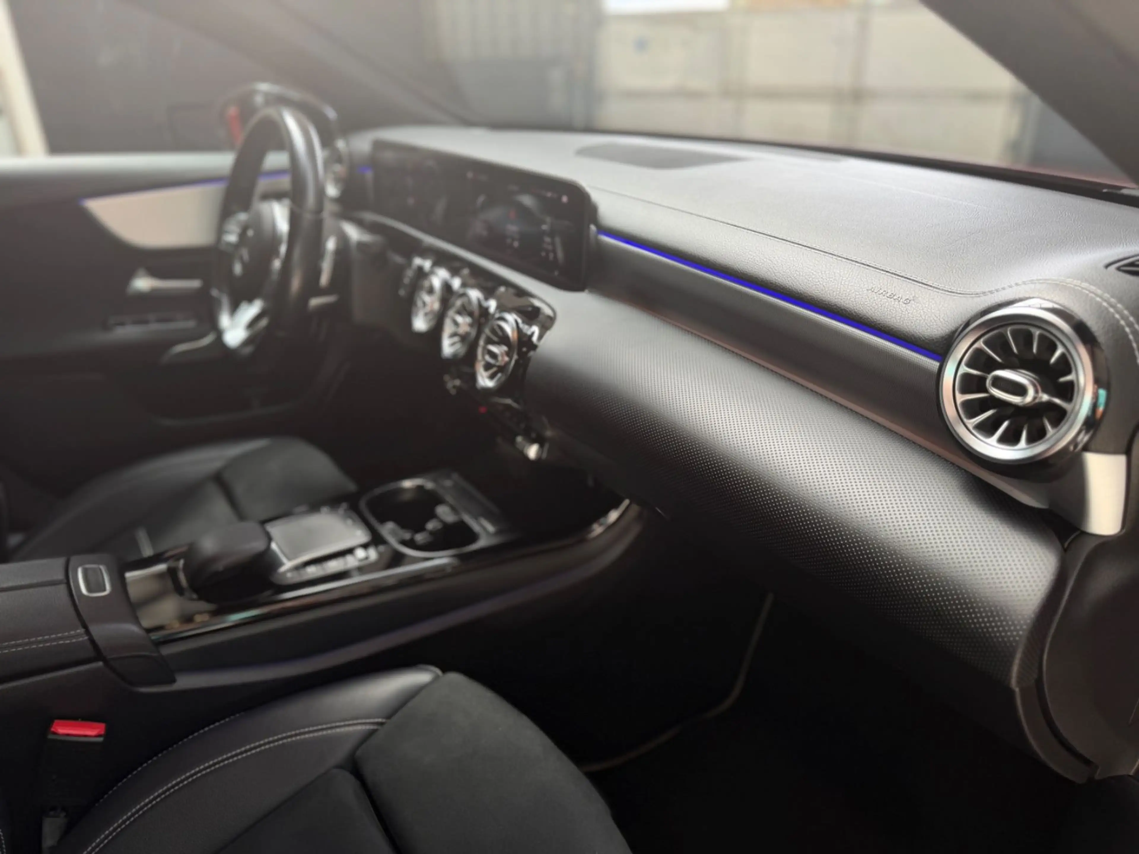 Mercedes-Benz A 250 A250e Limousine/Amg-Line/NightPaket/Plug-in/SHZ — photo 19