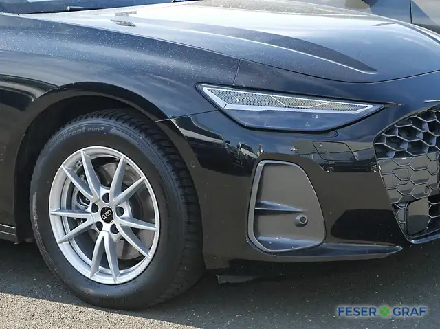 Audi A6 view 11