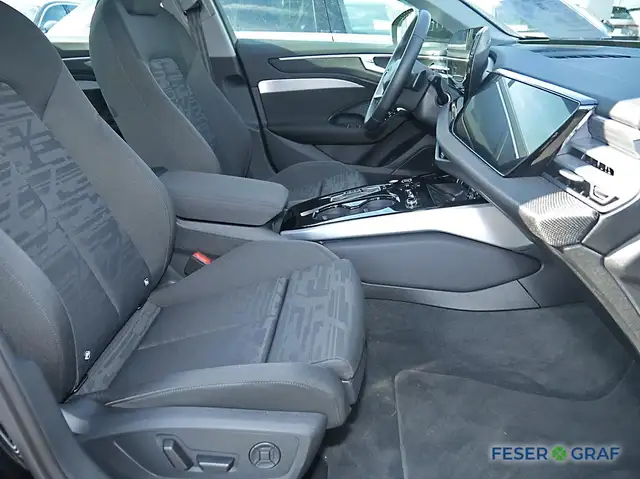 Audi A6 view 6
