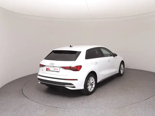 Audi A3 view 4