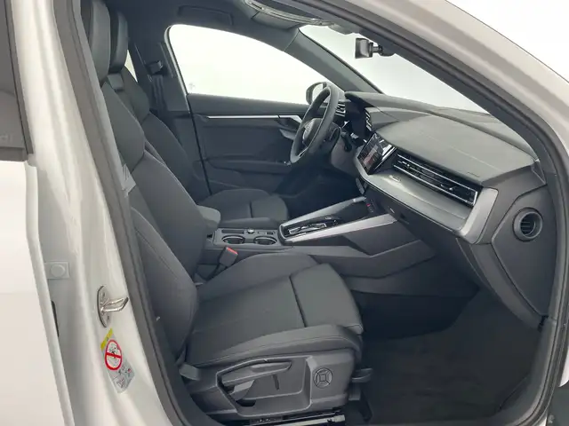 Audi A3 view 10