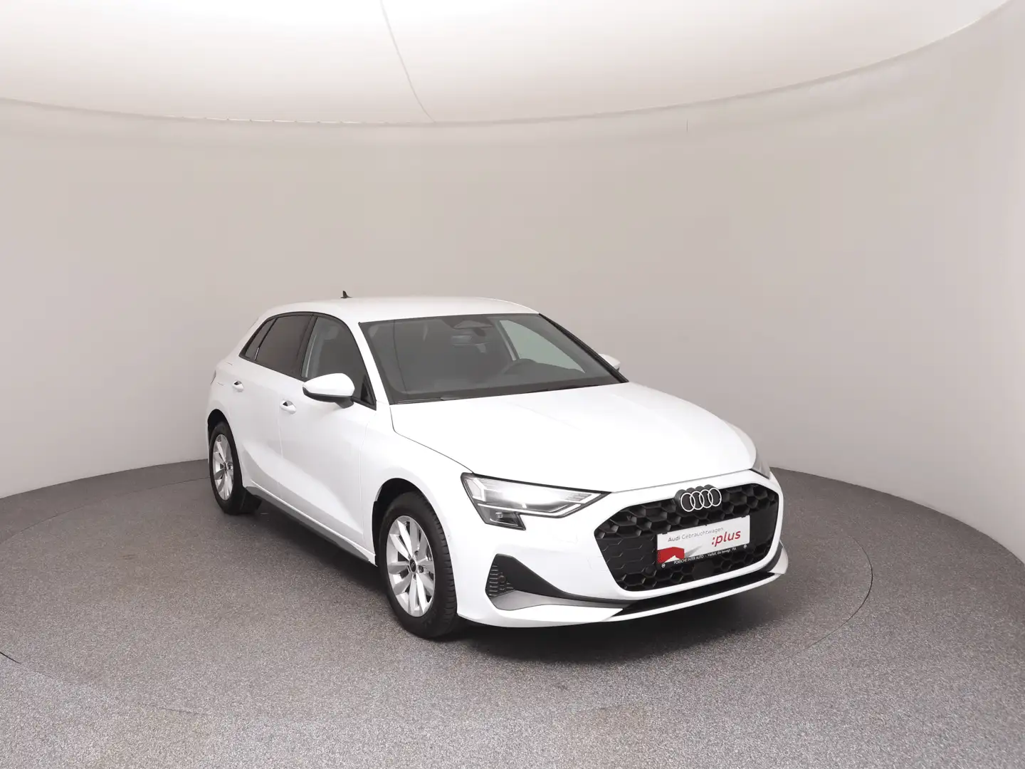 Audi A3 30 TFSI Weiß - 2