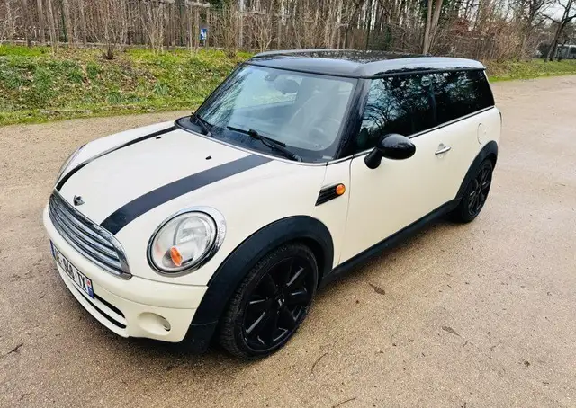 MINI Cooper Clubman 1.6 d 112 ch interieur cuir