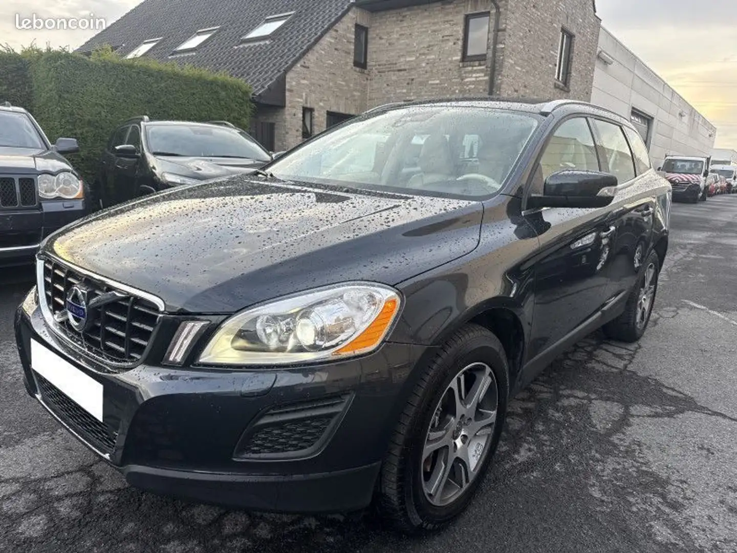 Volvo XC60 D3 AWD 163CH SUMMUM GEARTRONIC Gris - 1