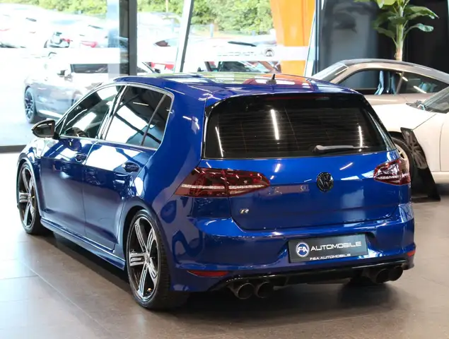 Volkswagen Golf view 4