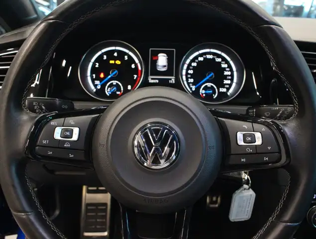 Volkswagen Golf view 14