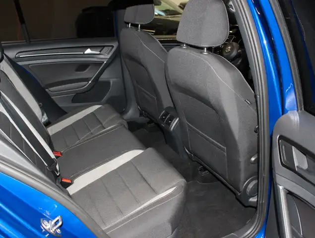 Volkswagen Golf view 9