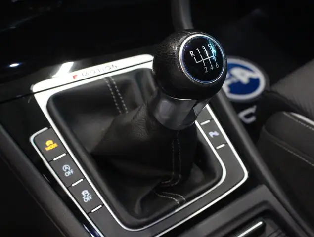 Volkswagen Golf view 15