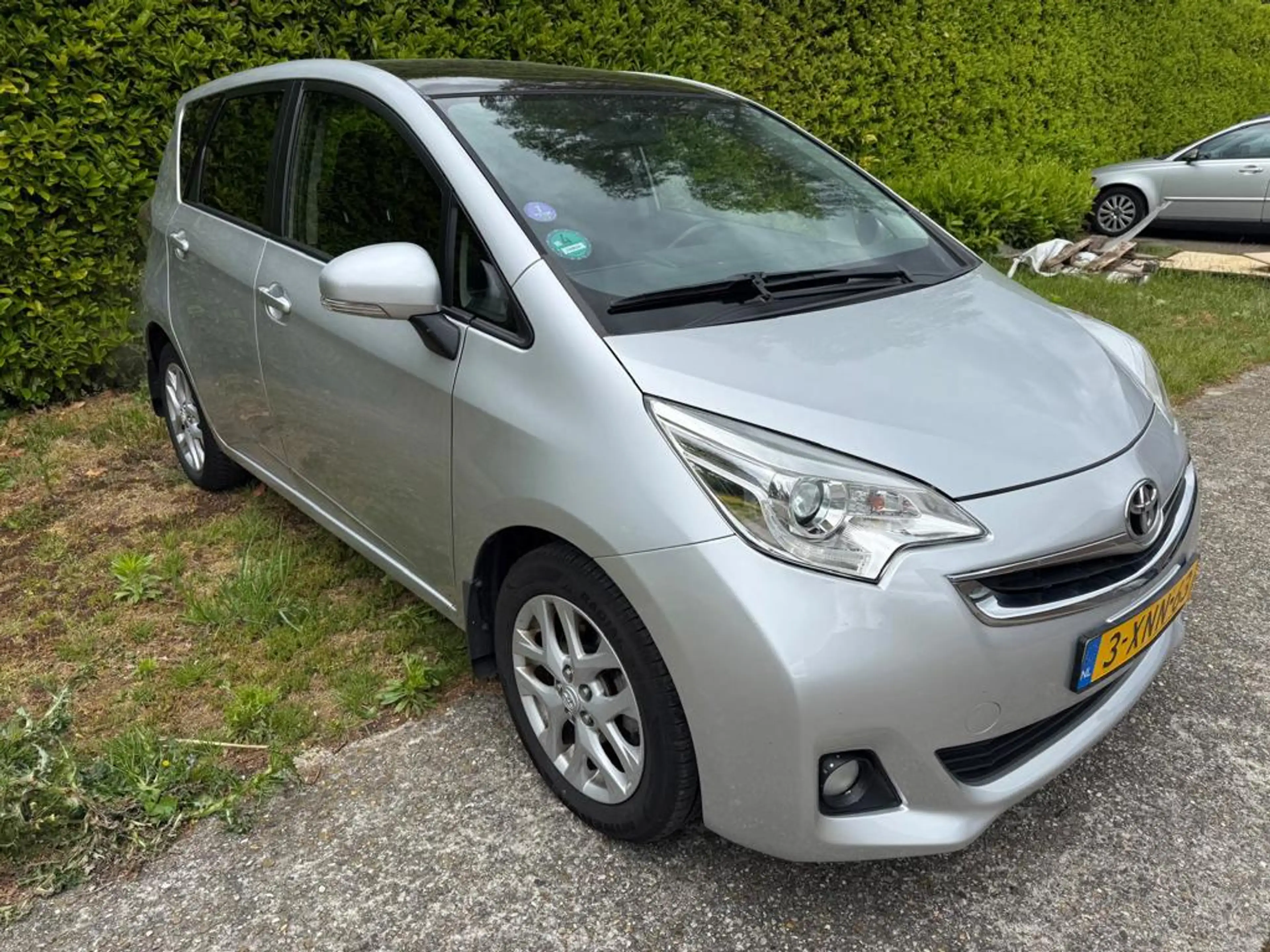 Toyota Verso-S 1.3 VVT-i Trend. Automaat! Panaromadak! — photo 3