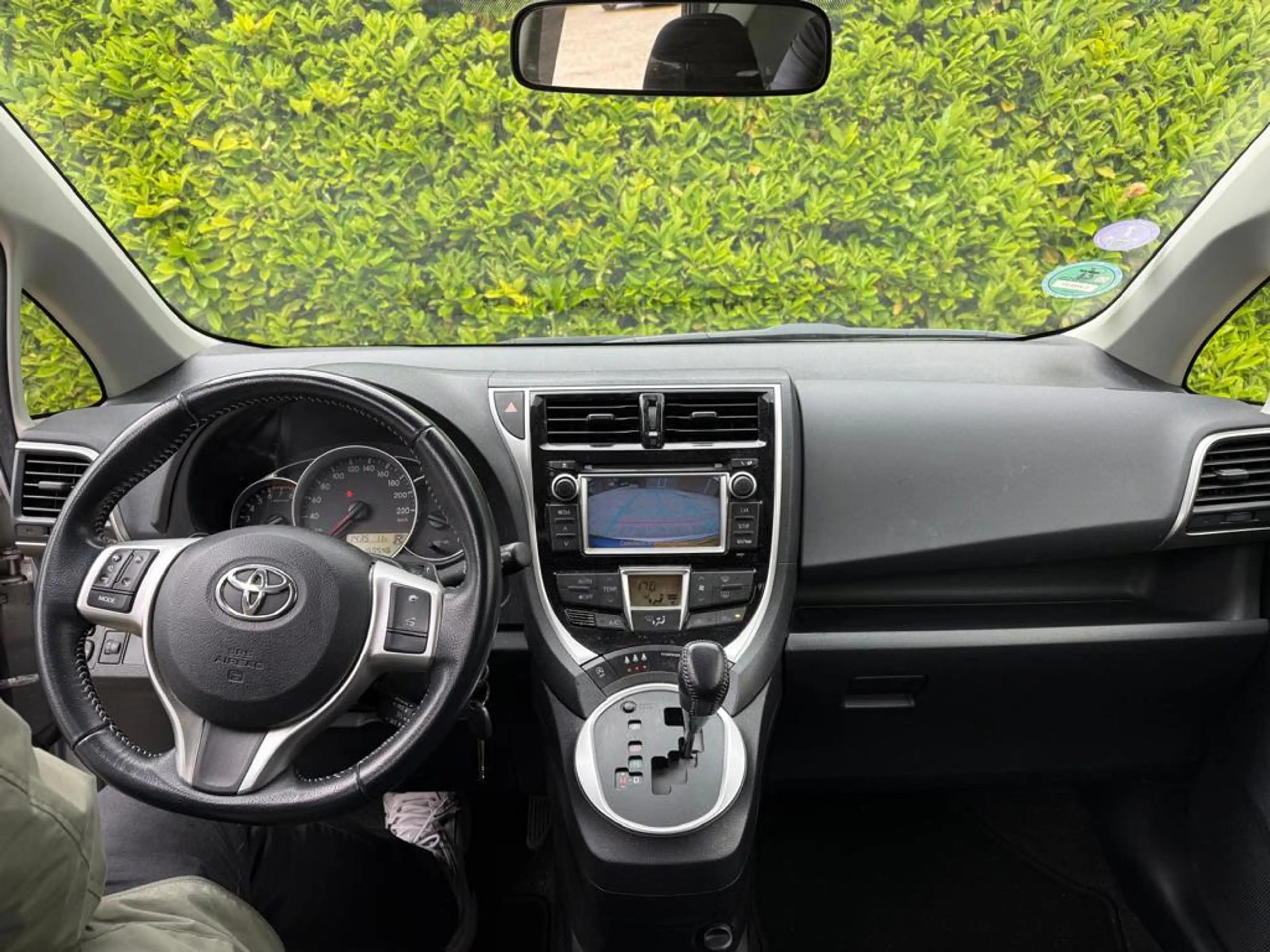Toyota Verso-S 1.3 VVT-i Trend. Automaat! Panaromadak! — photo 9
