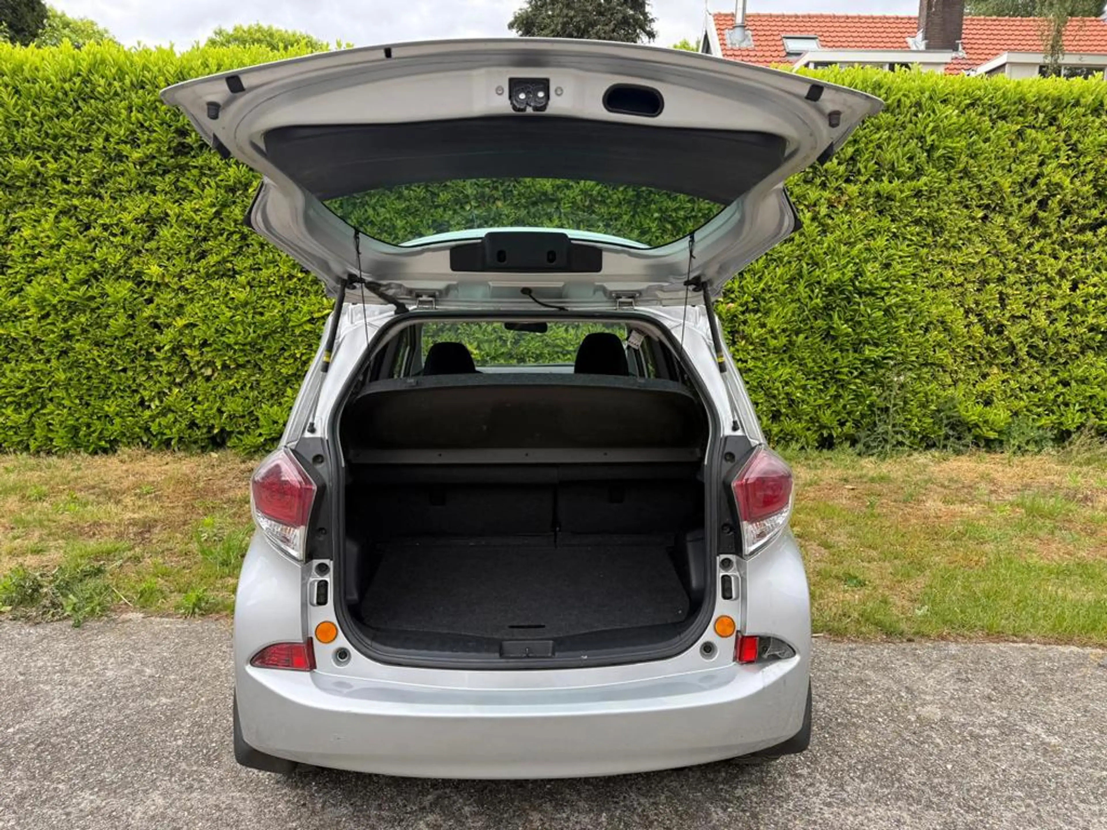 Toyota Verso-S 1.3 VVT-i Trend. Automaat! Panaromadak! — photo 13