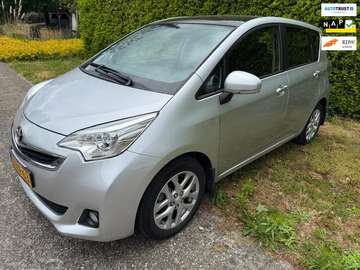 1.3 VVT-i Trend. Automaat! Panaromadak!