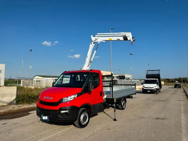 Iveco Daily 35S12 2.3HPT CASSONE FISSO NUOVO + GRU A3 BONFIGL