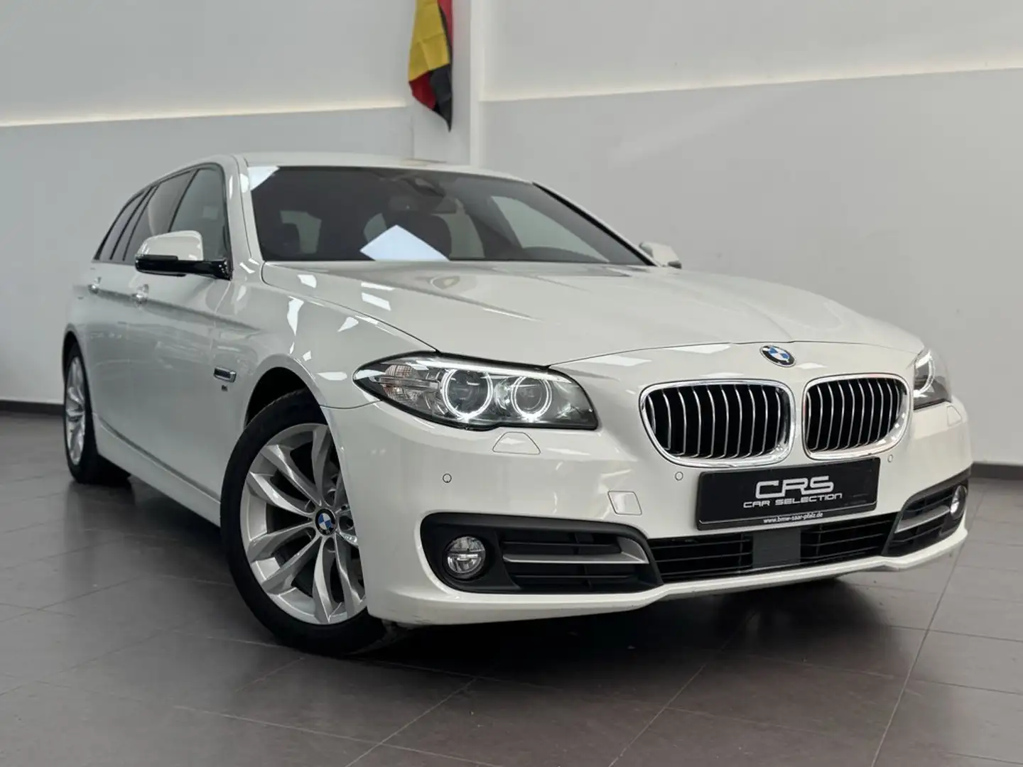 BMW 520 520dA Touring Blanc - 2
