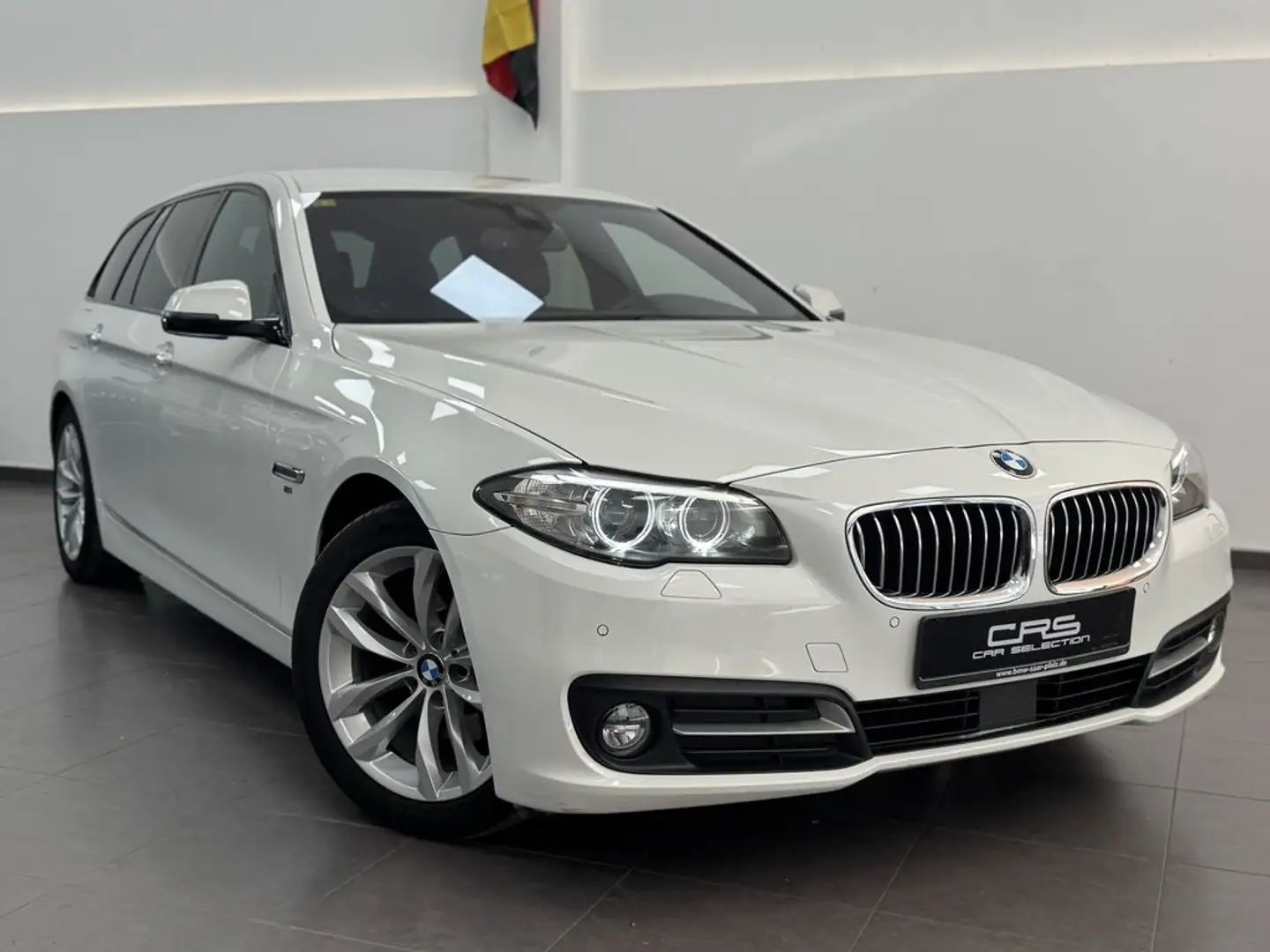 BMW 520 520dA Touring Blanc - 1