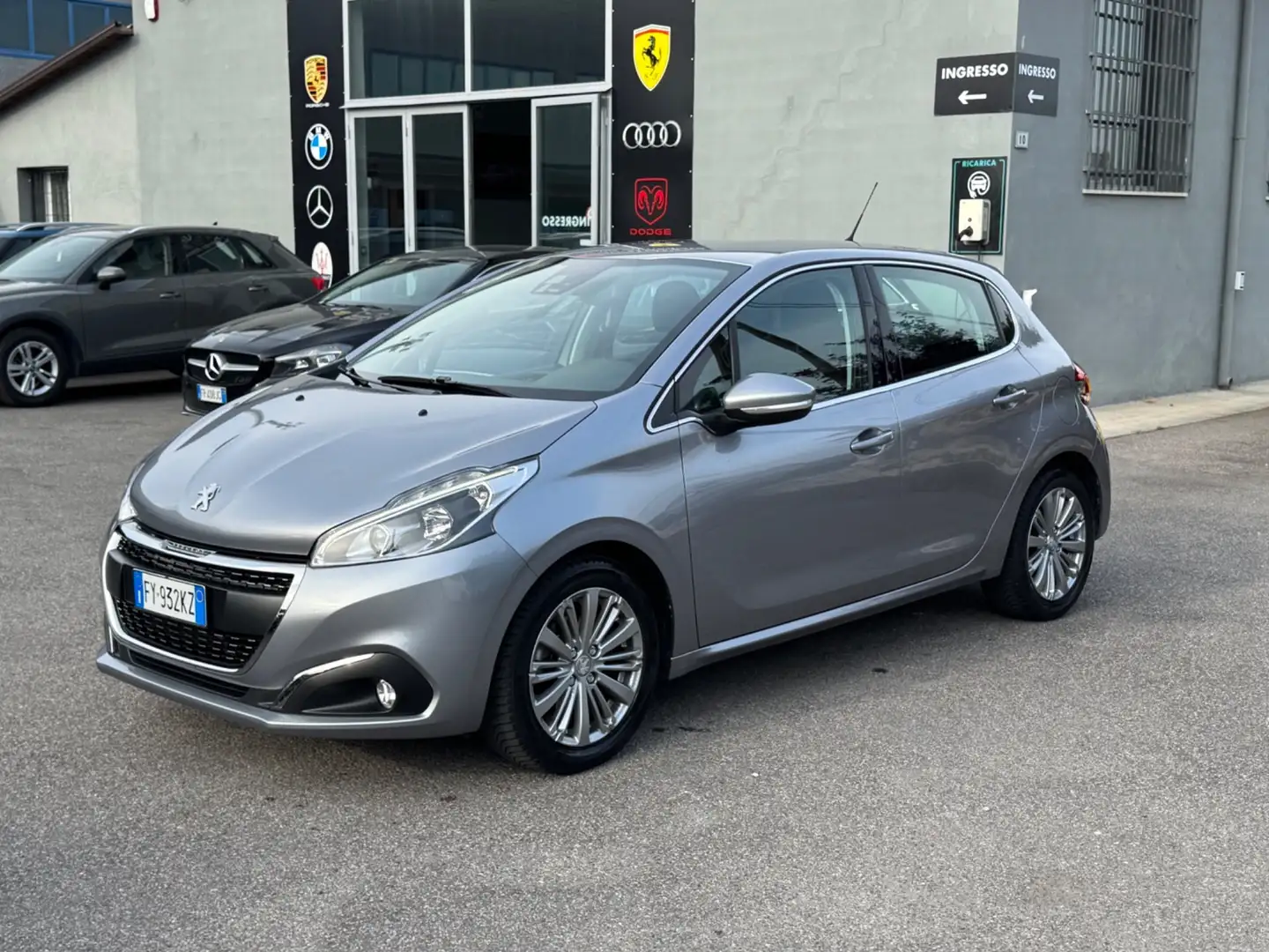 Peugeot 208 PureTech 82 5 porte Allure Gris - 1