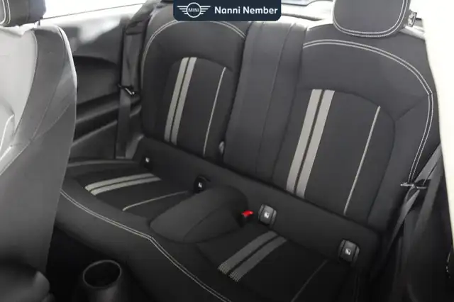 Mini Hatch view 15