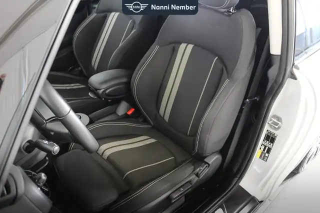 Mini Hatch view 14