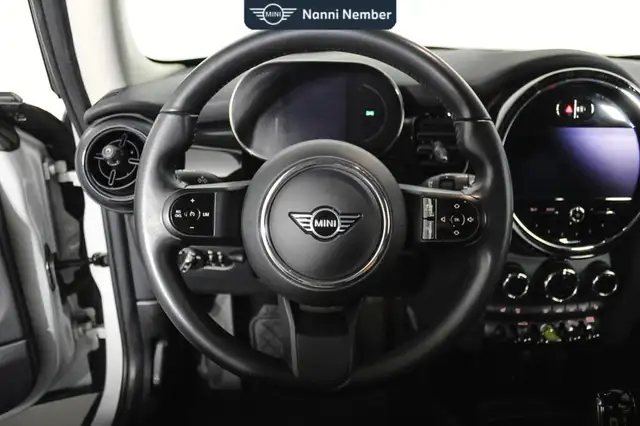 Mini Hatch view 13