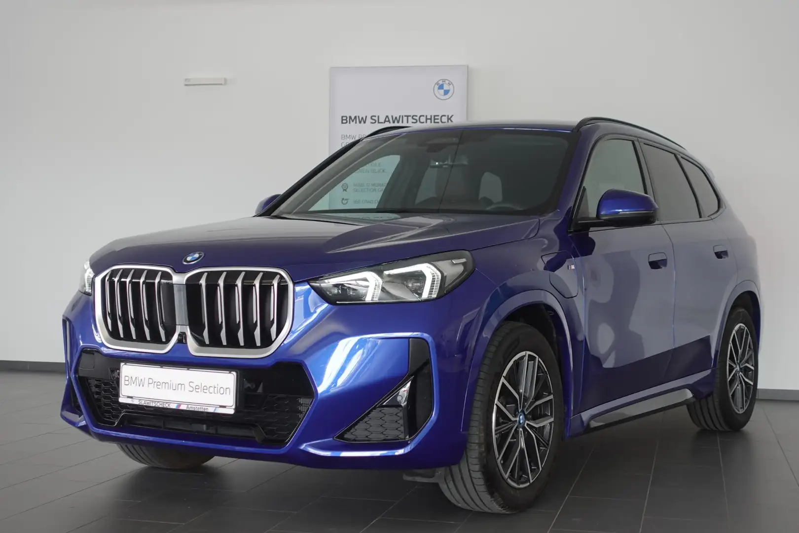BMW X1 xDrive30e U11 Blau - 1