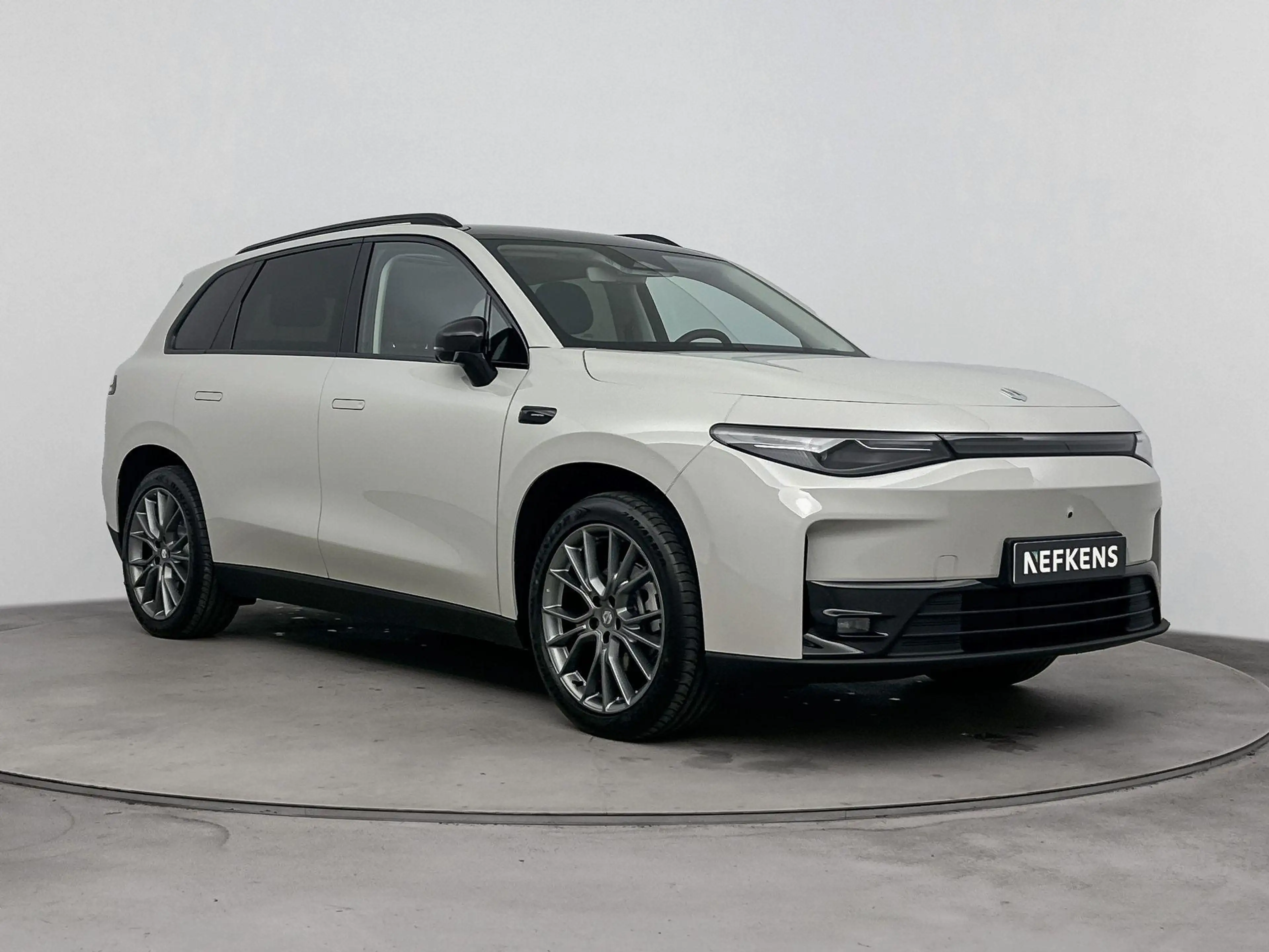 Leapmotor C10 Design Pro 69.9 kWh | lichtmetalen velgen 20" | lu — photo 2