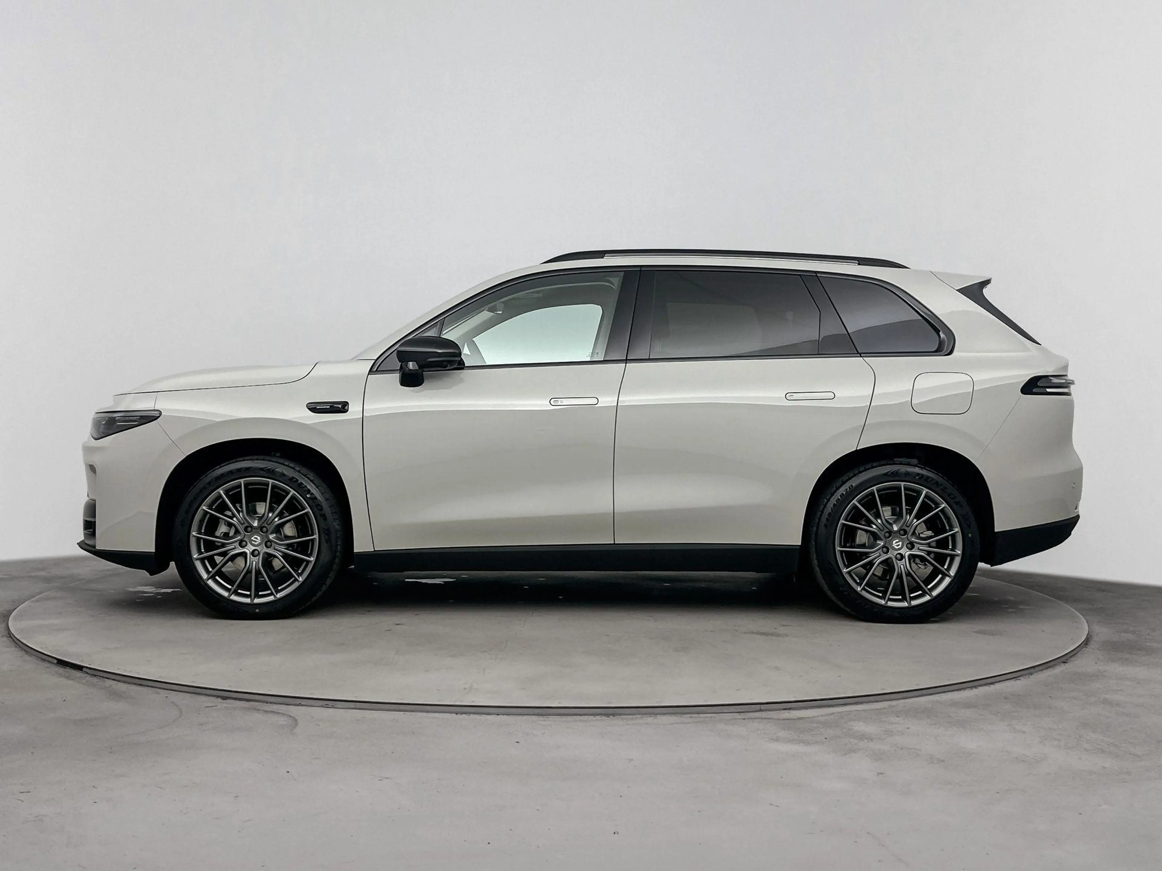 Leapmotor C10 Design Pro 69.9 kWh | lichtmetalen velgen 20" | lu — photo 4