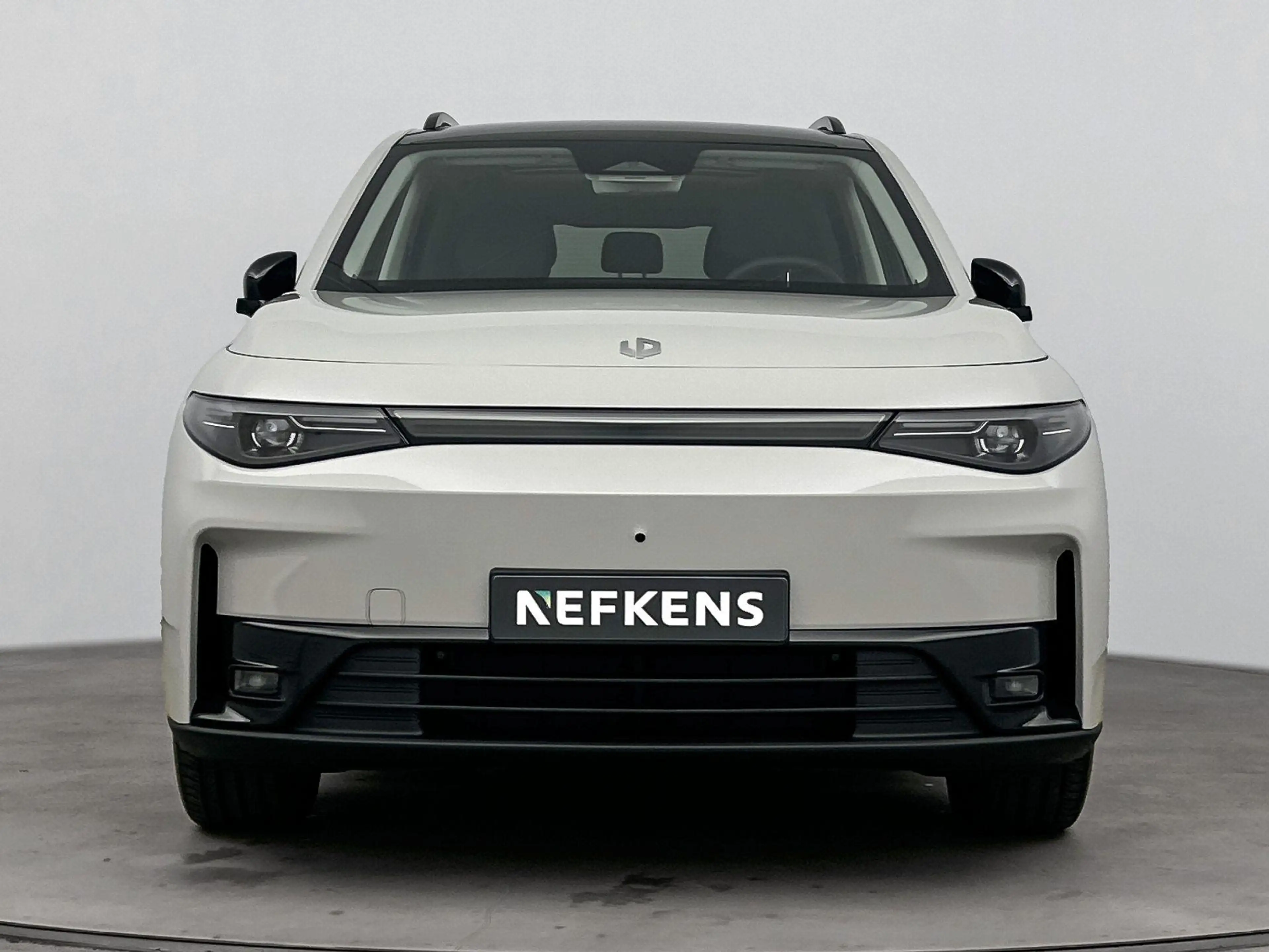 Leapmotor C10 Design Pro 69.9 kWh | lichtmetalen velgen 20" | lu — photo 3