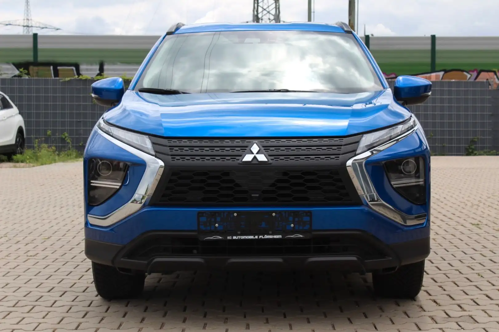 Mitsubishi Eclipse Cross 2.4 Basis Hybrid 4WD Blau - 2
