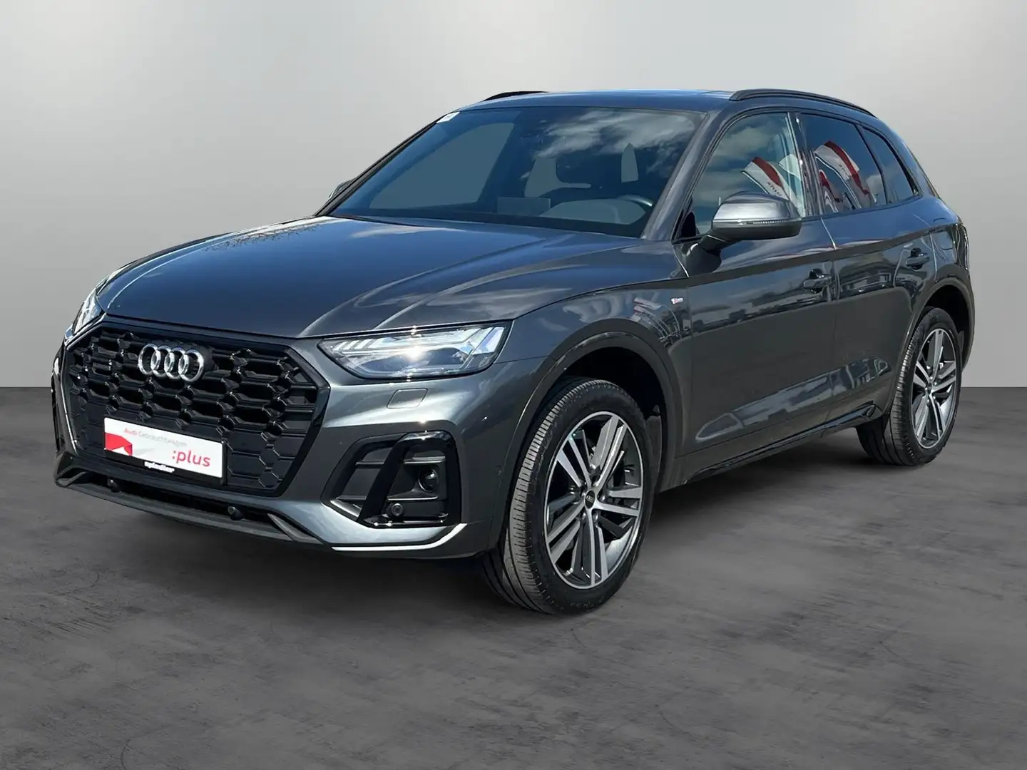 Audi Q5 S-Line 55 TFSIe quattro S-tronic / AHK, Pano Grijs - 2