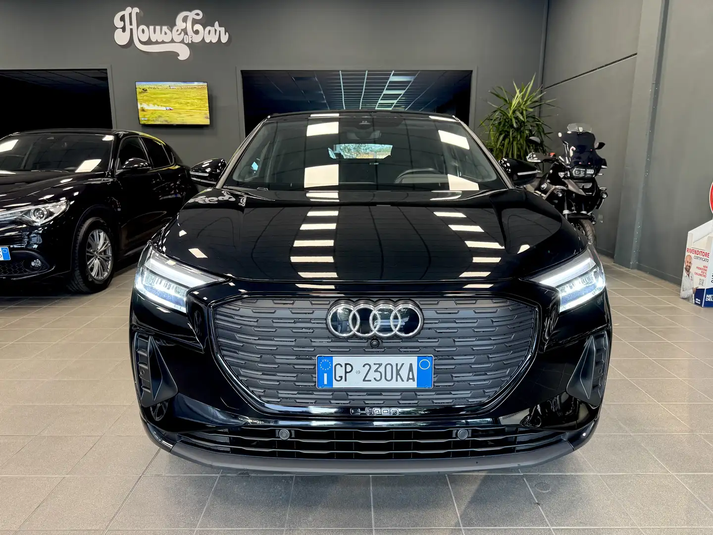 Audi Q4 e-tron Q4 Sportback e-tron 35 Business Advanced Zwart - 2