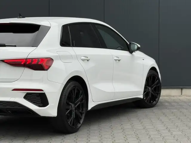 Audi A3 view 7